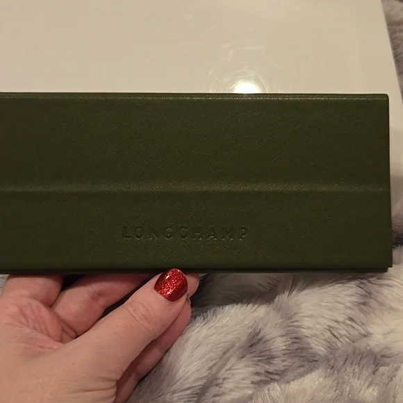 Longchamp Paris Black Cat-Eye Sunglasses with Gradient Lenses Brand New In Case - Picture 11 of 16